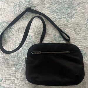 Like NEW Awesome locking anti theft EastWest Crossbody travel Bag